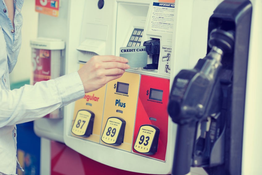 how-to-use-your-canadian-credit-card-at-a-u-s-gas-station-snowbird-advisor